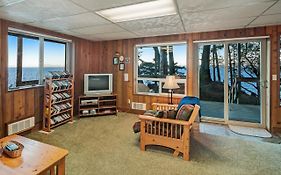 3 Bed 2 Bath Vacation Home In Eastsound